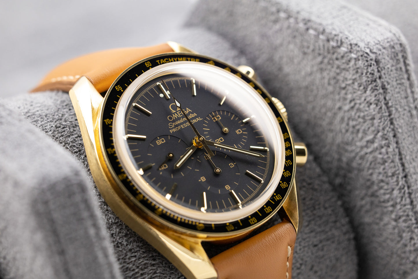 Omega Speedmaster 18K 145.0052