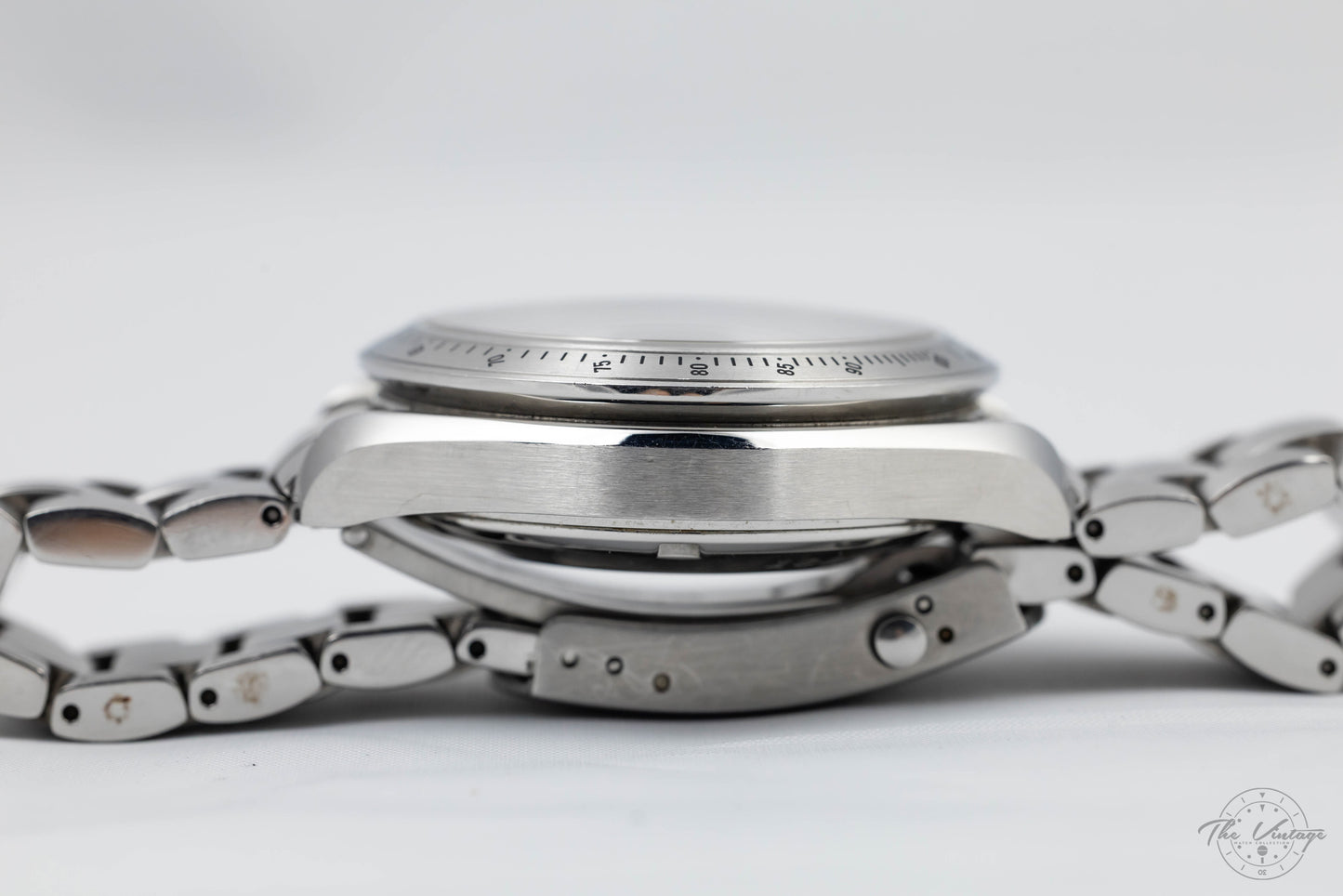 Omega Speedmaster Date 3211.30