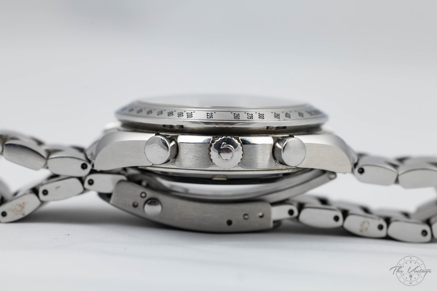 Omega Speedmaster Date 3211.30