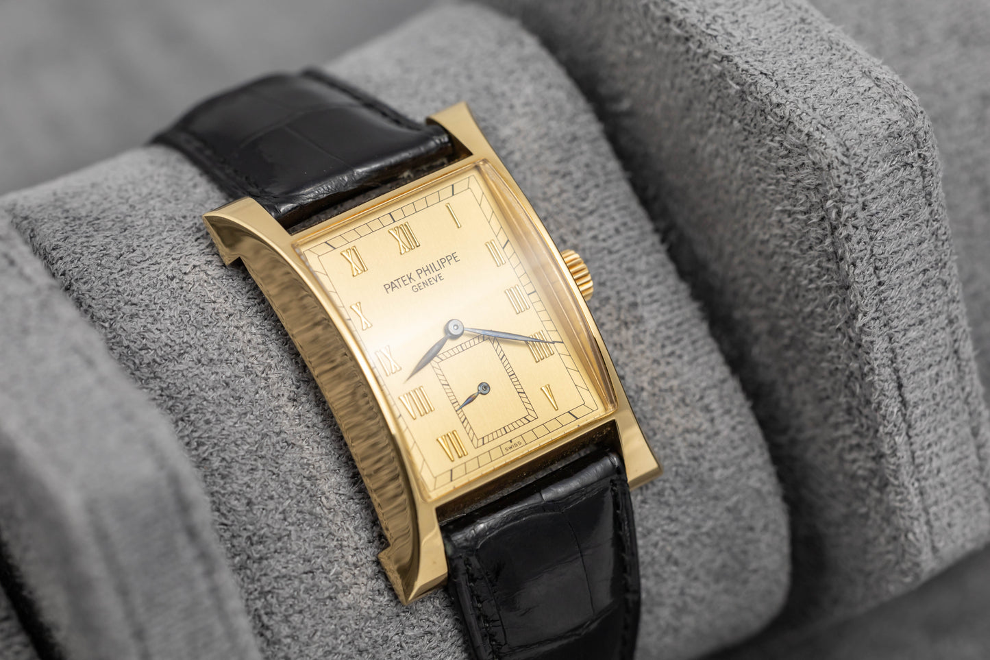 Patek Philippe Pagoda 5500J 18K Yellow Gold